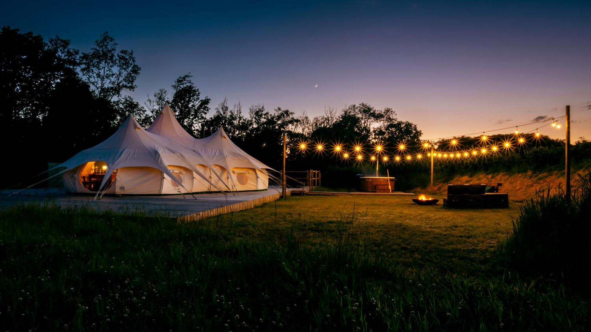 Luxury Glamping Retreat In Battle Villa Ngoại thất bức ảnh