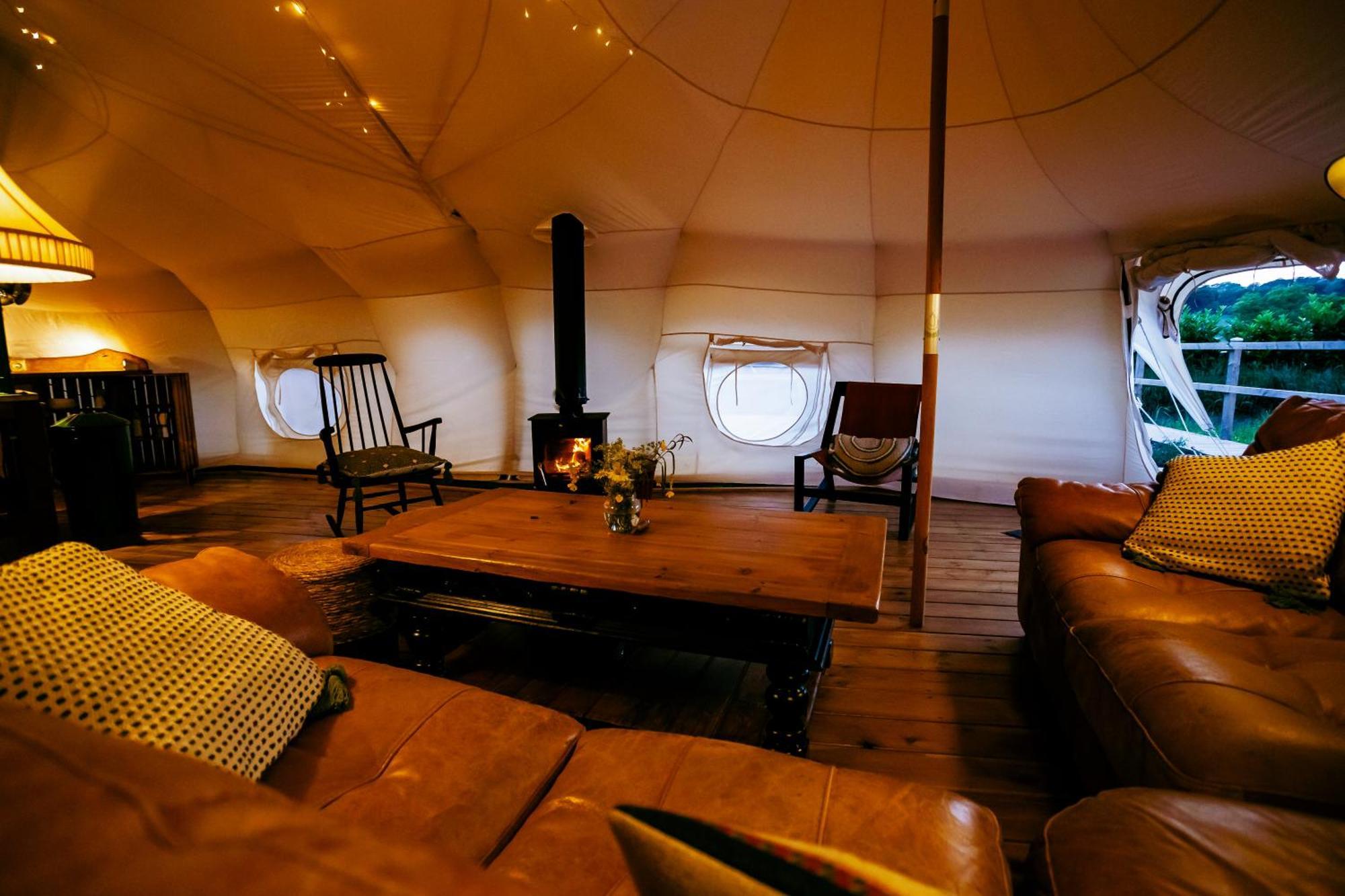 Luxury Glamping Retreat In Battle Villa Ngoại thất bức ảnh