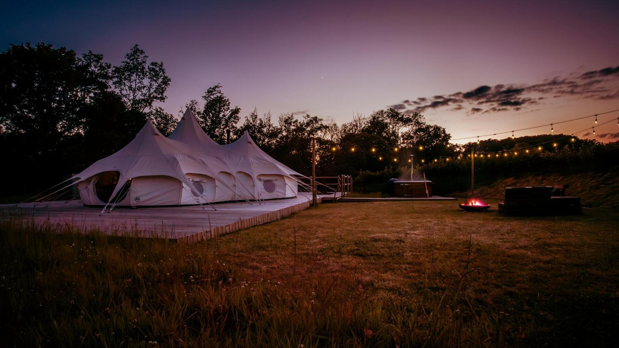 Luxury Glamping Retreat In Battle Villa Ngoại thất bức ảnh