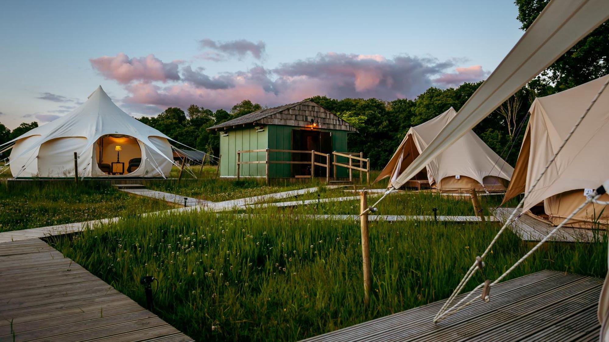 Luxury Glamping Retreat In Battle Villa Ngoại thất bức ảnh