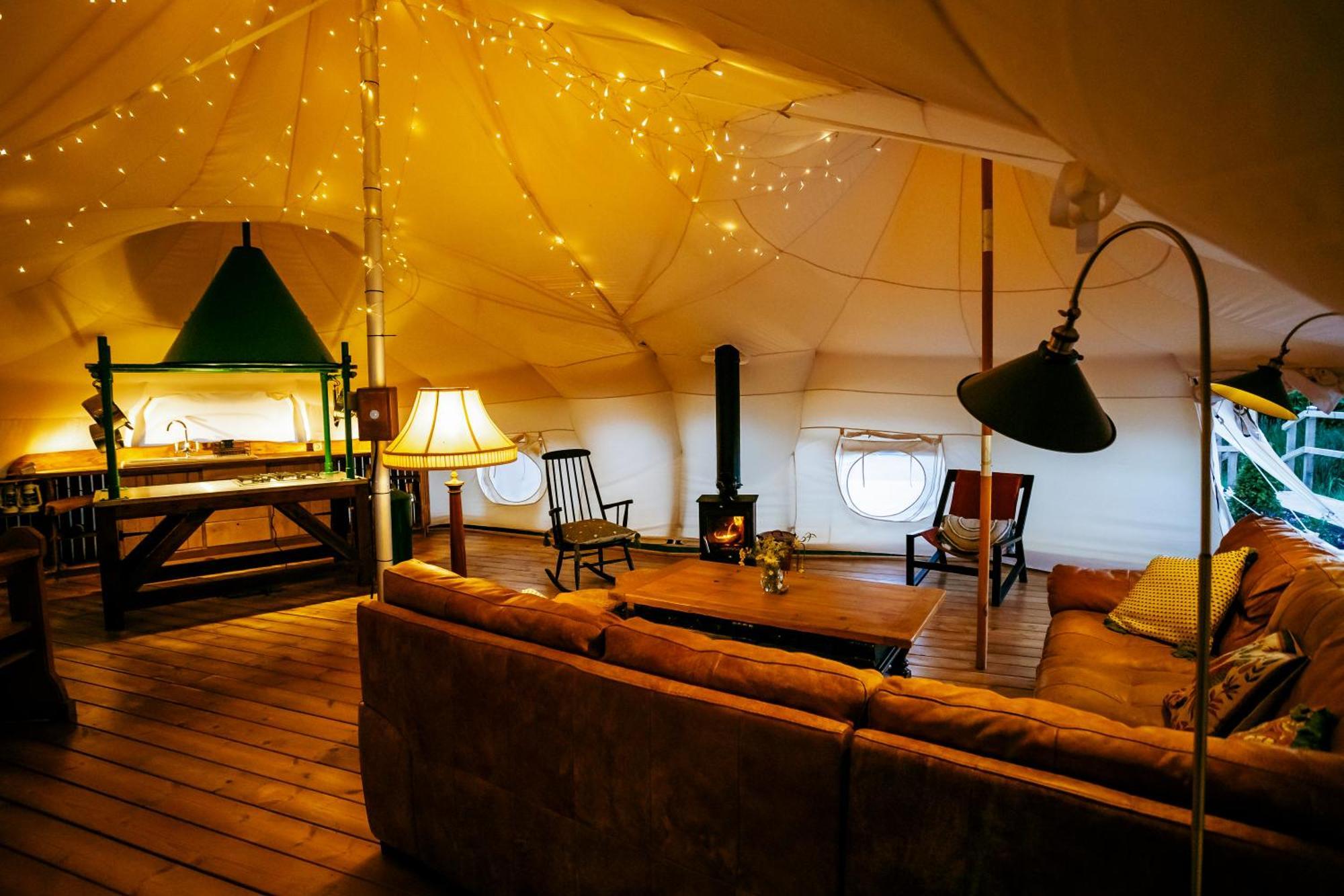 Luxury Glamping Retreat In Battle Villa Ngoại thất bức ảnh