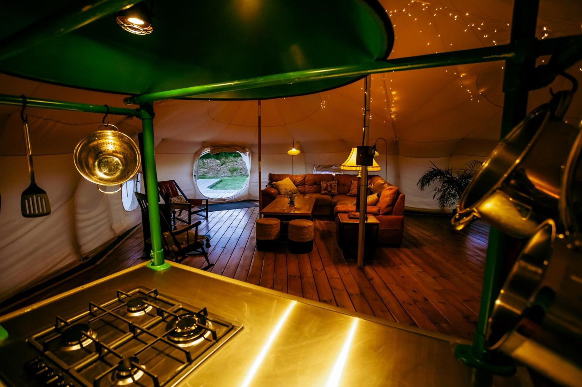 Luxury Glamping Retreat In Battle Villa Ngoại thất bức ảnh