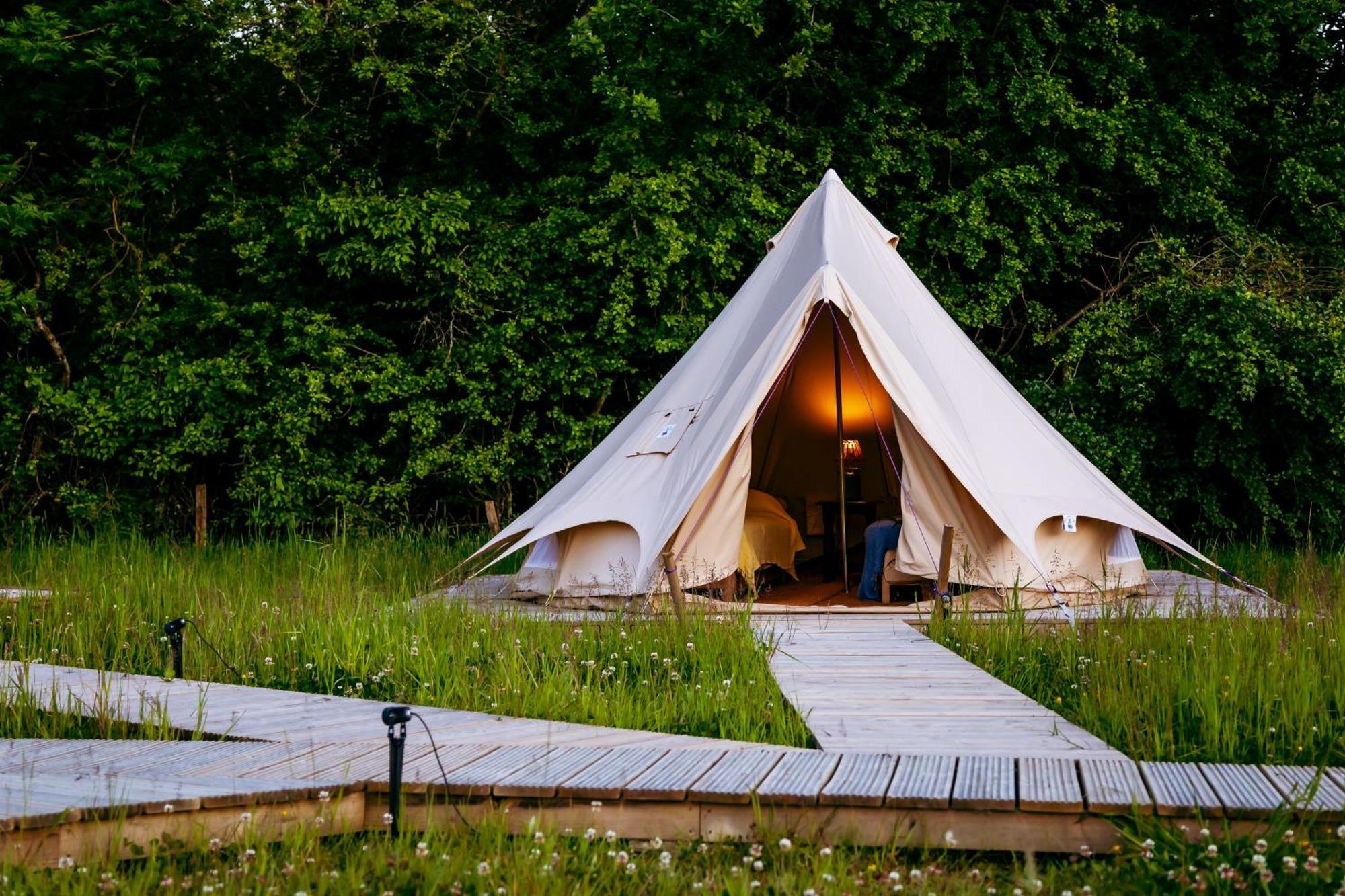 Luxury Glamping Retreat In Battle Villa Ngoại thất bức ảnh